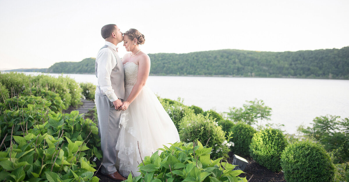 the grandview hudson valley tented summer wedding overlooking the hudson river