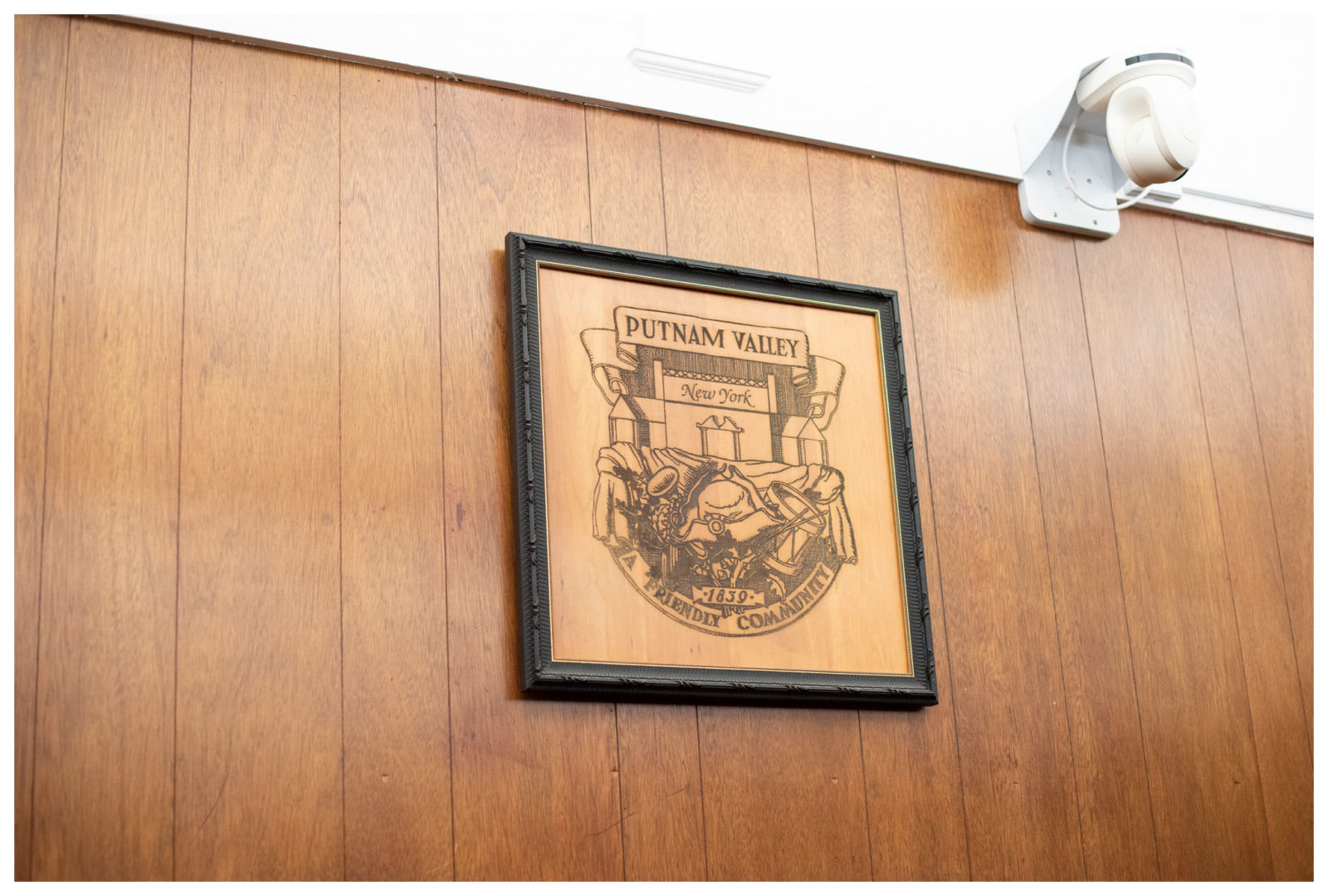 Rainy Putnam Valley Town Hall Wedding Lin Pernille