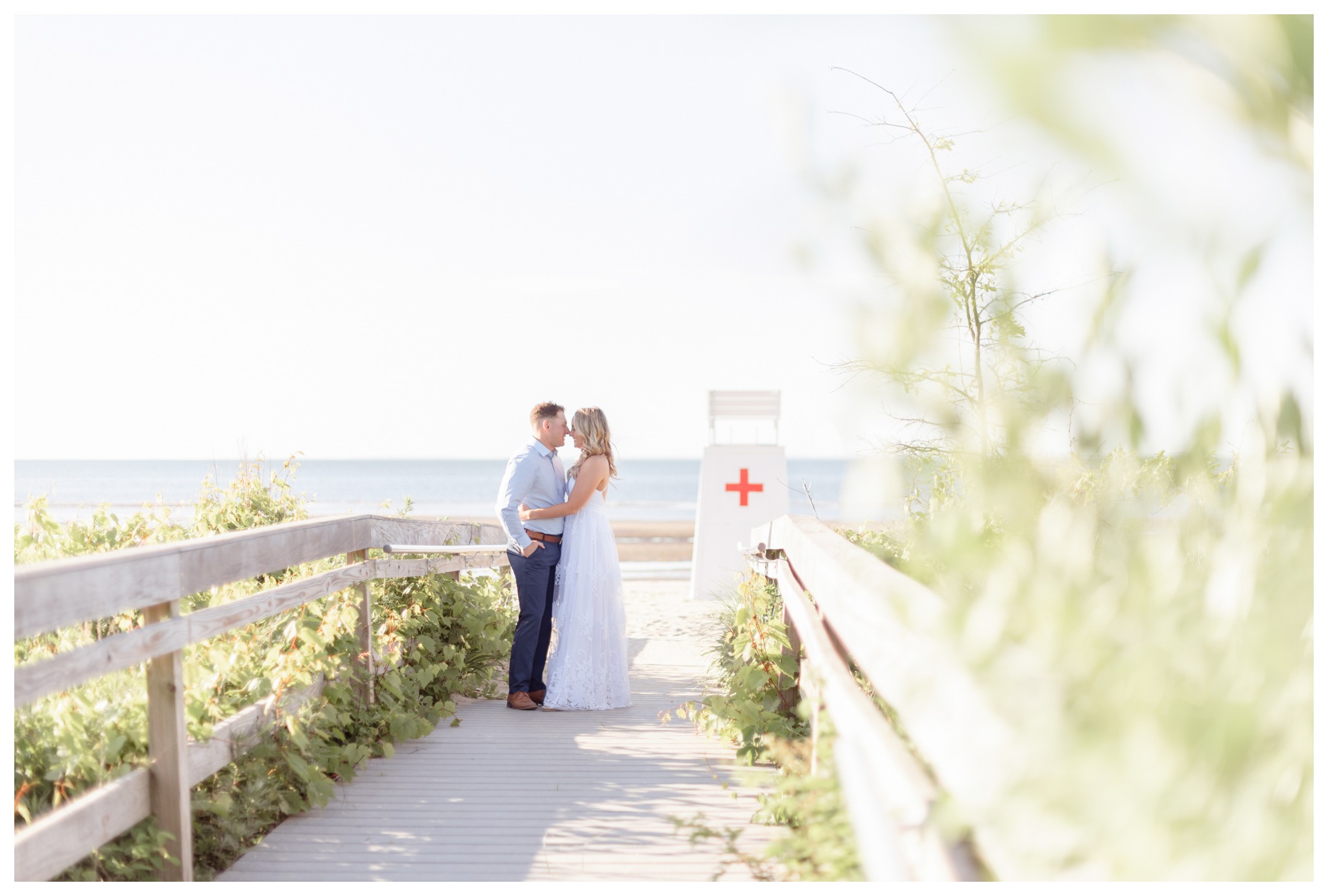 walnut beach engagement session in milford ct at silver sands beach on the boardwalk